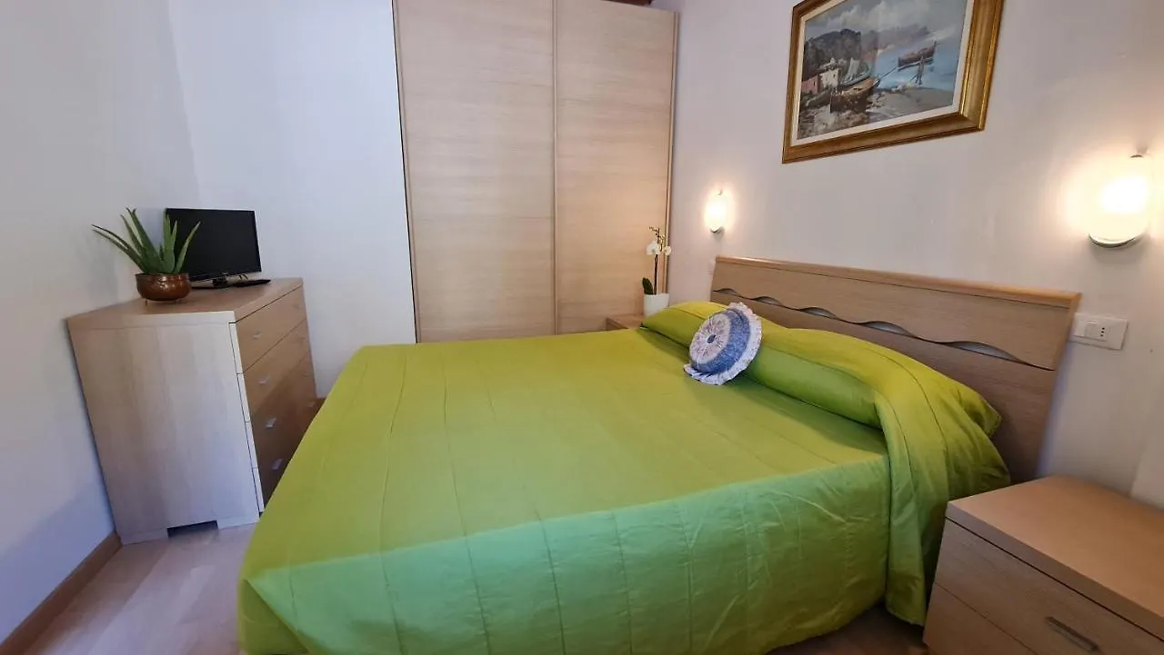 Casa Elka Residence Lake View And Pool By Garda Domus Mea Pieve  0*, Pieve (Lombardy)