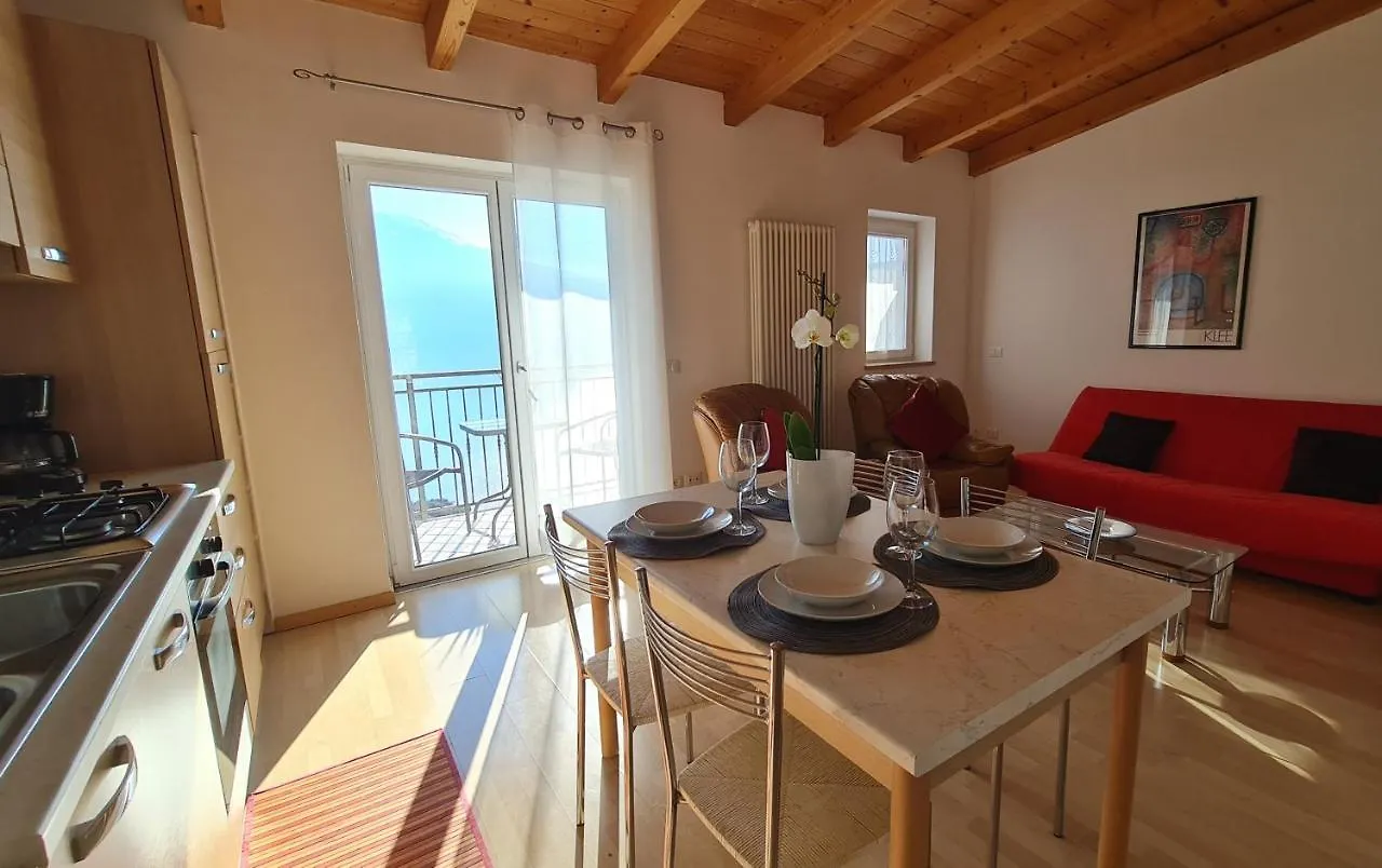 Casa Elka Residence Lake View And Pool By Garda Domus Mea Pieve  Pieve (Lombardy)