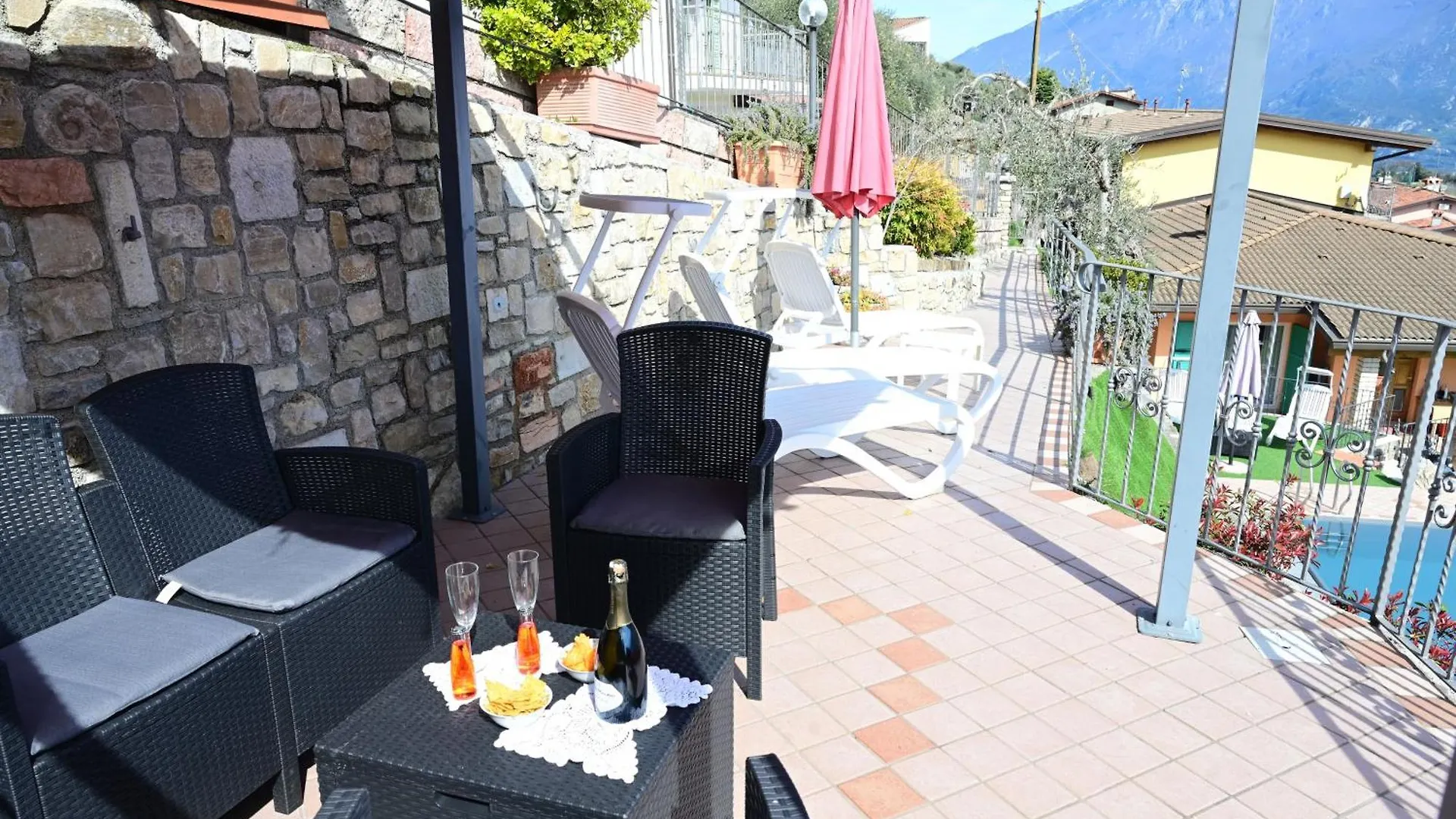 Casa Elka Residence Lake View And Pool By Garda Domus Mea Pieve  0*, Pieve (Lombardy)