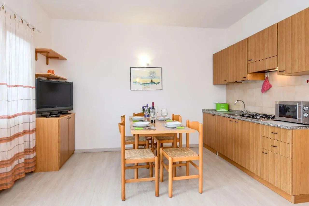 Apartment Casa Elka Residence Lake View And Pool By Garda Domus Mea Pieve