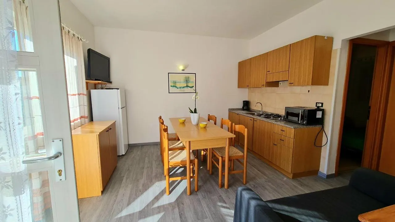 Apartment Casa Elka Residence Lake View And Pool By Garda Domus Mea Pieve