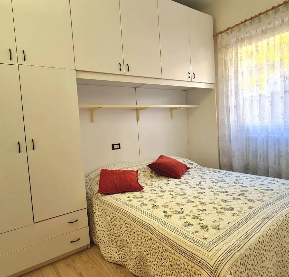 Casa Elka Residence Lake View And Pool By Garda Domus Mea Pieve  Apartment